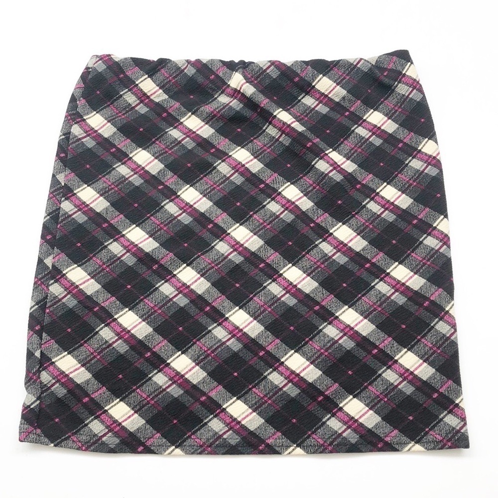 Boohoo black and purple plaid mini skirt